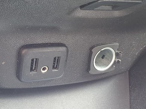 Used 2016 Chevrolet Malibu LT FWD image 18