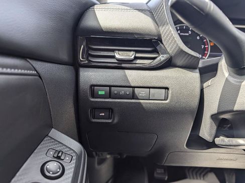 Used 2024 Nissan Sentra SV FWD image 31