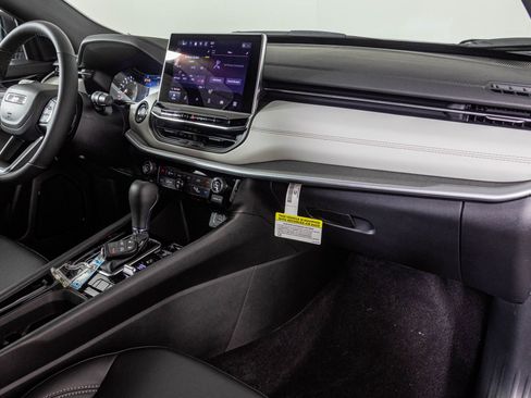 New 2026 Jeep Compass Limited image 42