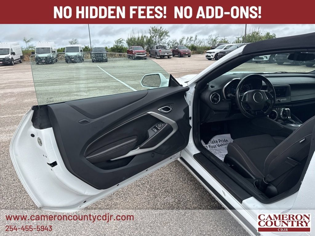Used 2023 Chevrolet Camaro LT RWD image 17