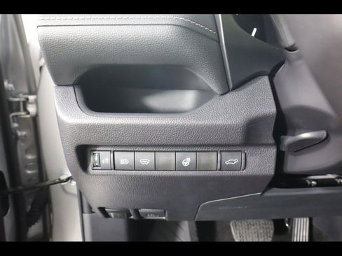 Used 2025 Toyota RAV4 XLE w/ Convenience Package image 19