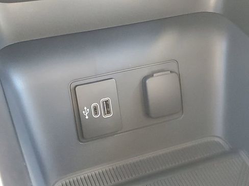 New 2026 Ford Explorer Active w/ Active Comfort Package image 19