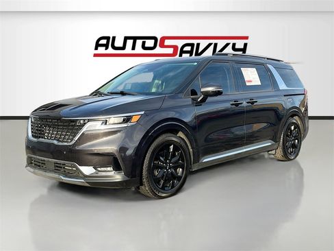 Used 2022 Kia Carnival SX Prestige image 3