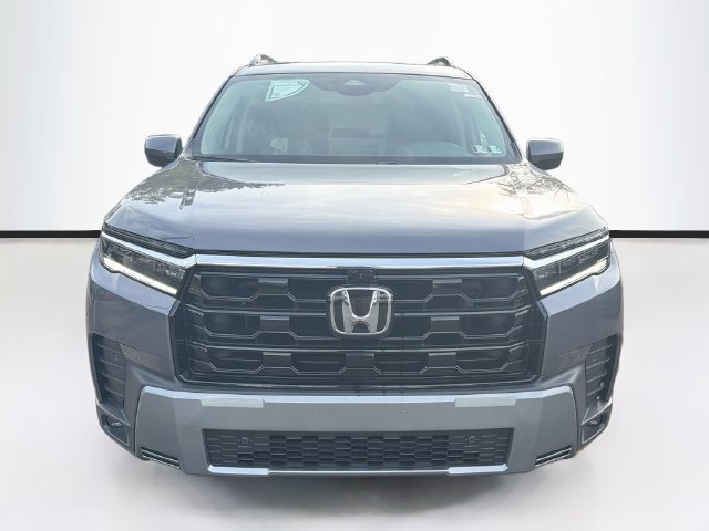 New 2026 Honda Pilot Touring image 2