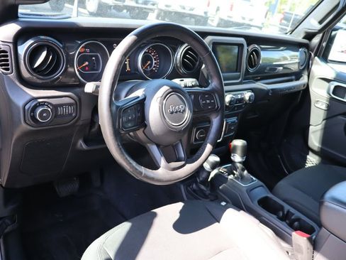 Used 2020 Jeep Wrangler Unlimited Sport AWD/4WD image 4