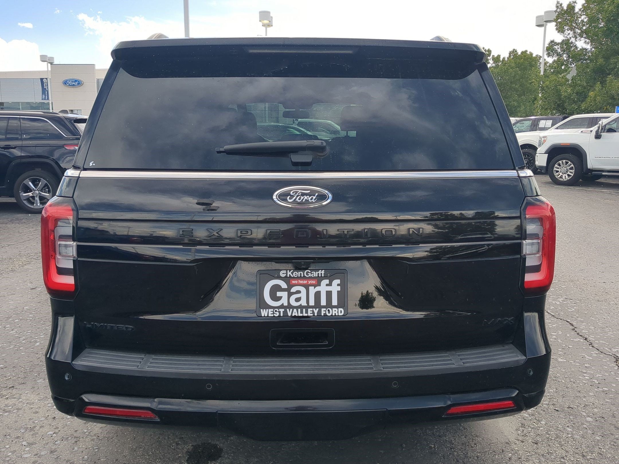 Used 2023 Ford Expedition Max Limited AWD/4WD image 5