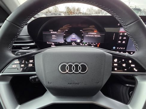 Used 2025 Audi Q5 Premium Plus w/ Premium Plus image 9