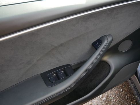 Used 2024 Tesla Model 3 Performance image 15