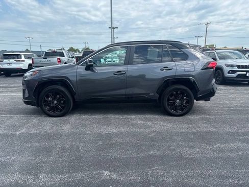 Used 2023 Toyota RAV4 XSE AWD/4WD image 4