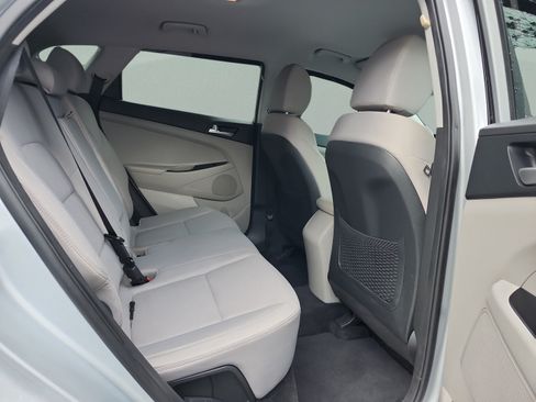 Used 2019 Hyundai Tucson Value AWD/4WD image 18