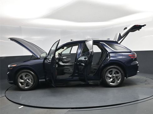New 2026 Genesis GV70 2.5T Select image 29