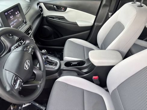 Used 2023 Hyundai Kona SE AWD/4WD image 17
