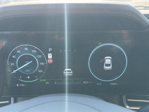 Used 2025 Hyundai Elantra SEL FWD image 20