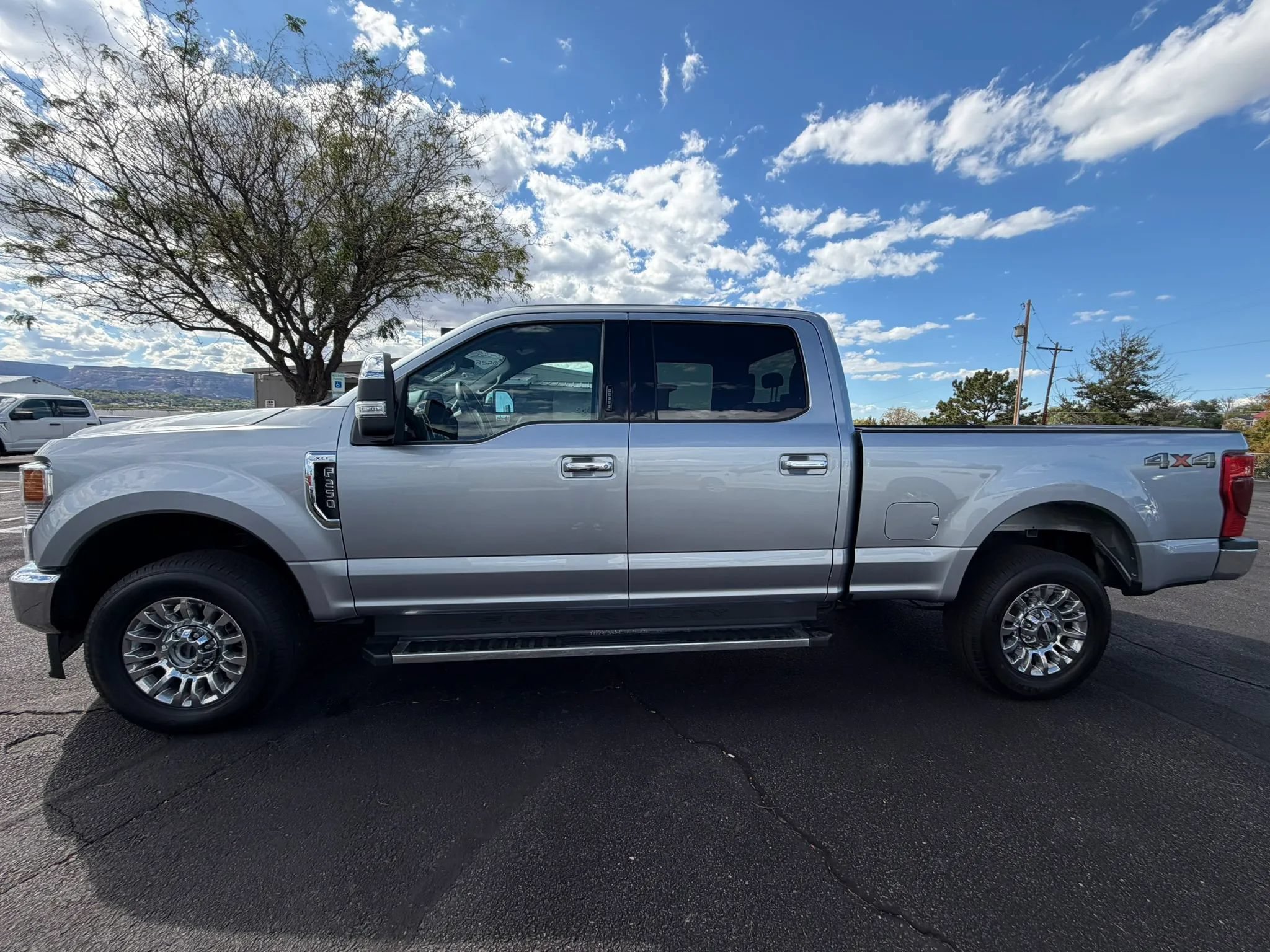 Used 2022 Ford F250 XLT w/ XLT Premium Package AWD/4WD image 1