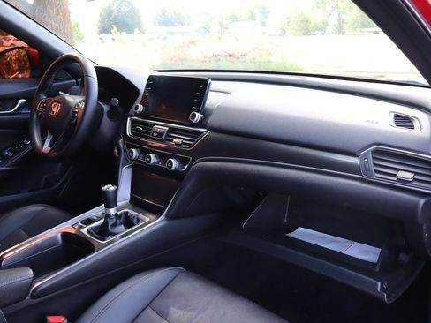 Used 2019 Honda Accord Sport image 16
