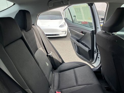 Used 2025 Toyota Camry LE image 36