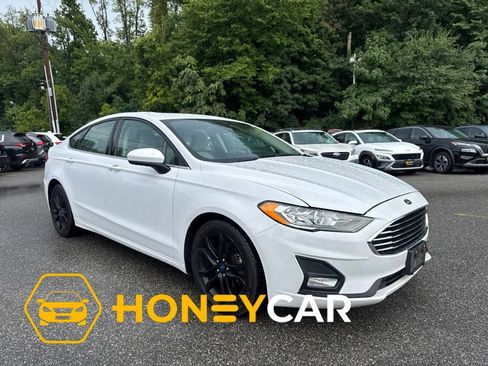 Used 2019 Ford Fusion SE w/ Equipment Group 151A FWD image 1