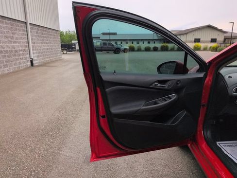 Used 2018 Chevrolet Cruze LT FWD image 10