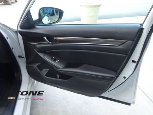 Used 2019 Honda Accord Sport image 30