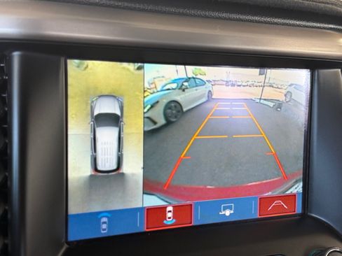 Used 2019 GMC Acadia Denali w/ Technology Package FWD image 20