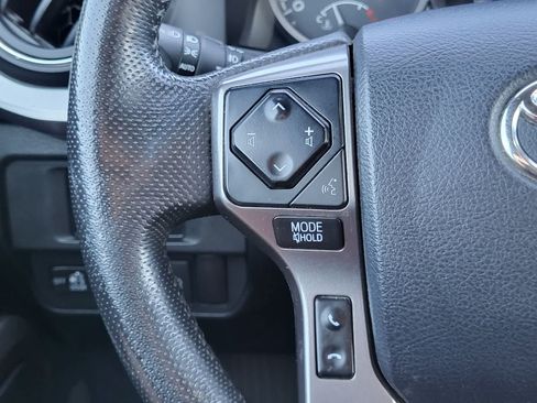 Used 2018 Toyota Tacoma Limited AWD/4WD image 20