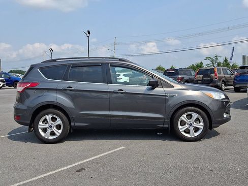 Used 2016 Ford Escape SE w/ Equipment Group 201A AWD/4WD image 7