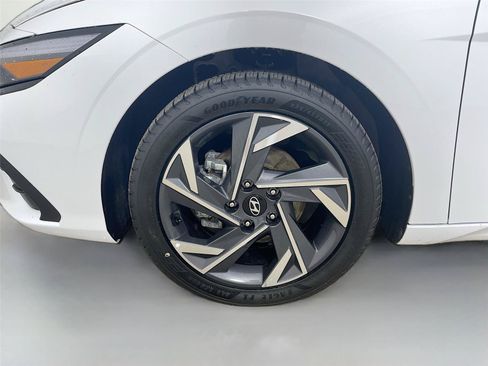 Used 2025 Hyundai Elantra Sport w/ Cargo Package FWD image 27