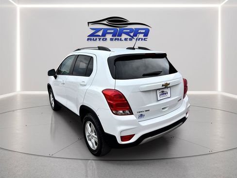 Used 2022 Chevrolet Trax LT w/ LT Convenience Package AWD/4WD image 4