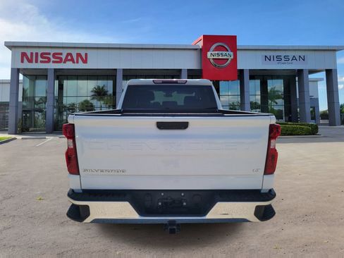 Used 2025 Chevrolet Silverado 1500 LT image 5