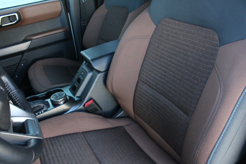 Used 2023 Ford Bronco Outer Banks AWD/4WD image 4
