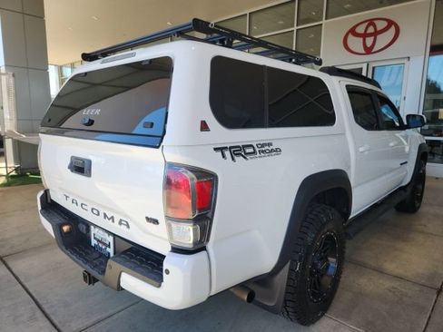 Certified 2022 Toyota Tacoma TRD Off-Road w/ Technology Package AWD/4WD image 14