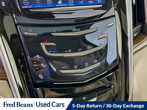Used 2020 Cadillac Escalade Premium Luxury AWD/4WD image 23