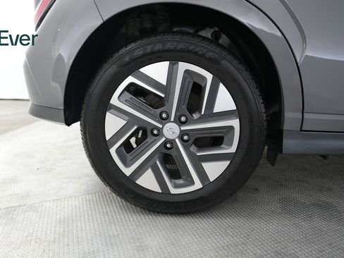 Used 2023 Hyundai Kona SE FWD image 22