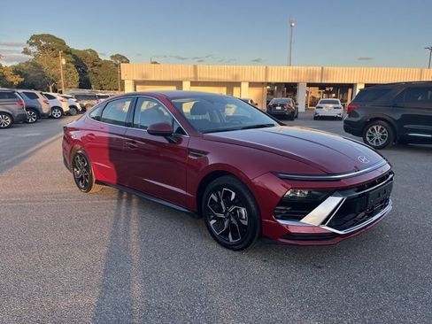 Used 2024 Hyundai Sonata SEL image 2