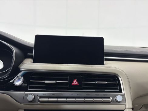 New 2026 Genesis G70 2.5T RWD image 24