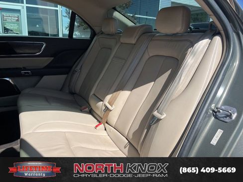 Used 2017 Lincoln Continental Select FWD image 16