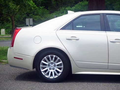 Used 2011 Cadillac CTS Luxury AWD/4WD image 27