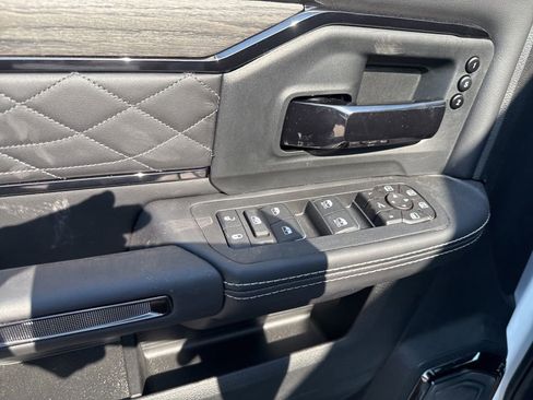 New 2026 RAM 2500 Limited AWD/4WD image 22