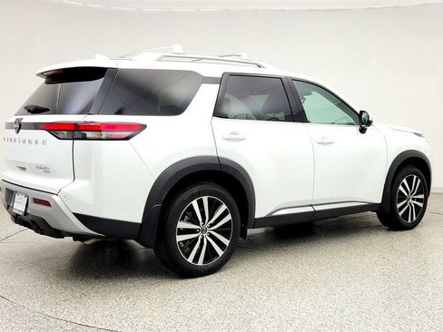Used 2025 Nissan Pathfinder Platinum w/ Cargo Package AWD/4WD image 5