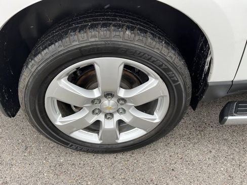 Used 2017 Chevrolet Traverse LT w/ Style and Technology Package image 17
