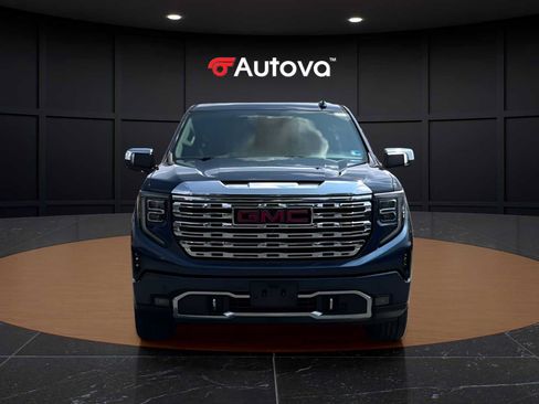 Used 2023 GMC Sierra 1500 Denali w/ Denali Reserve Package AWD/4WD image 8