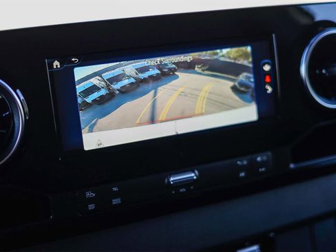 New 2024 Mercedes-Benz eSprinter 170 Cargo image 25