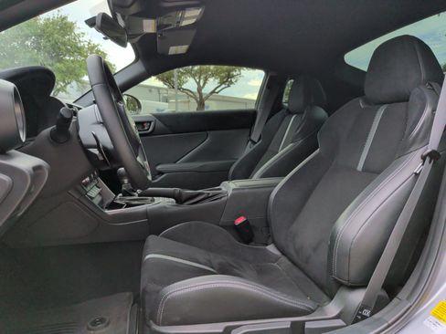 Used 2025 Toyota GR86 Premium RWD image 16
