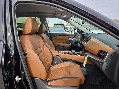 New 2026 Nissan Rogue Platinum w/ Platinum Premium Package image 15