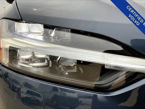 Used 2024 Volvo XC60 T8 Plus w/ Protection Package Premier image 38