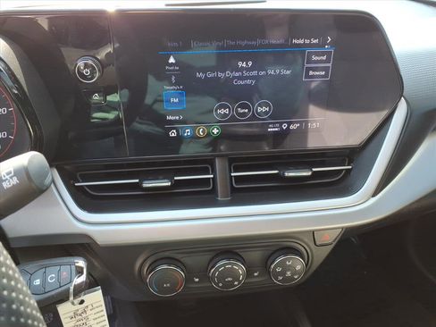 Used 2024 Chevrolet Trax RS w/ Driver Confidence Package image 22