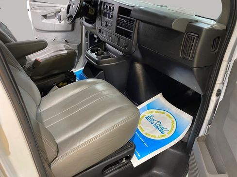 Used 2021 Chevrolet Express 2500 w/ Driver Convenience Package RWD image 18