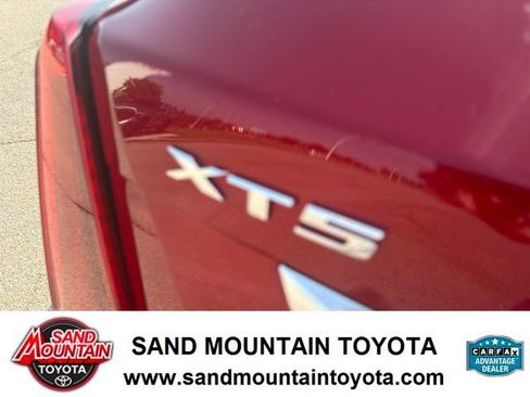 Used 2024 Cadillac XT5 Premium Luxury w/ Technology Package FWD image 10