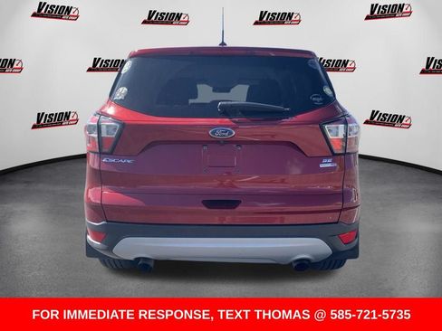 Used 2017 Ford Escape SE w/ SE Cold Weather Package AWD/4WD image 3