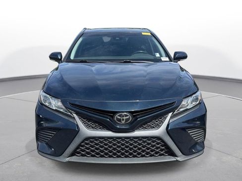 Used 2018 Toyota Camry SE w/ Audio Package FWD image 3